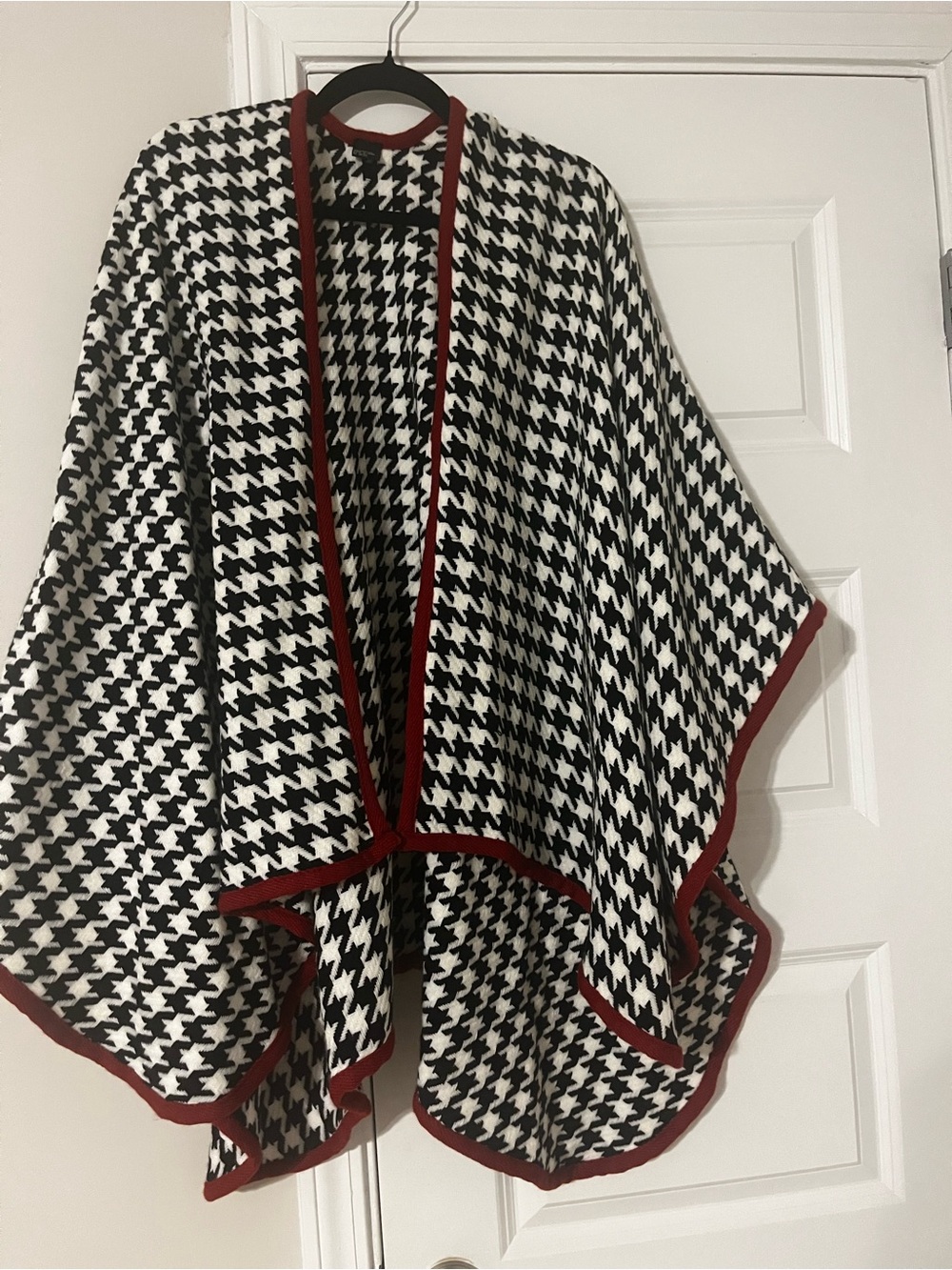 Houndstooth Poncho